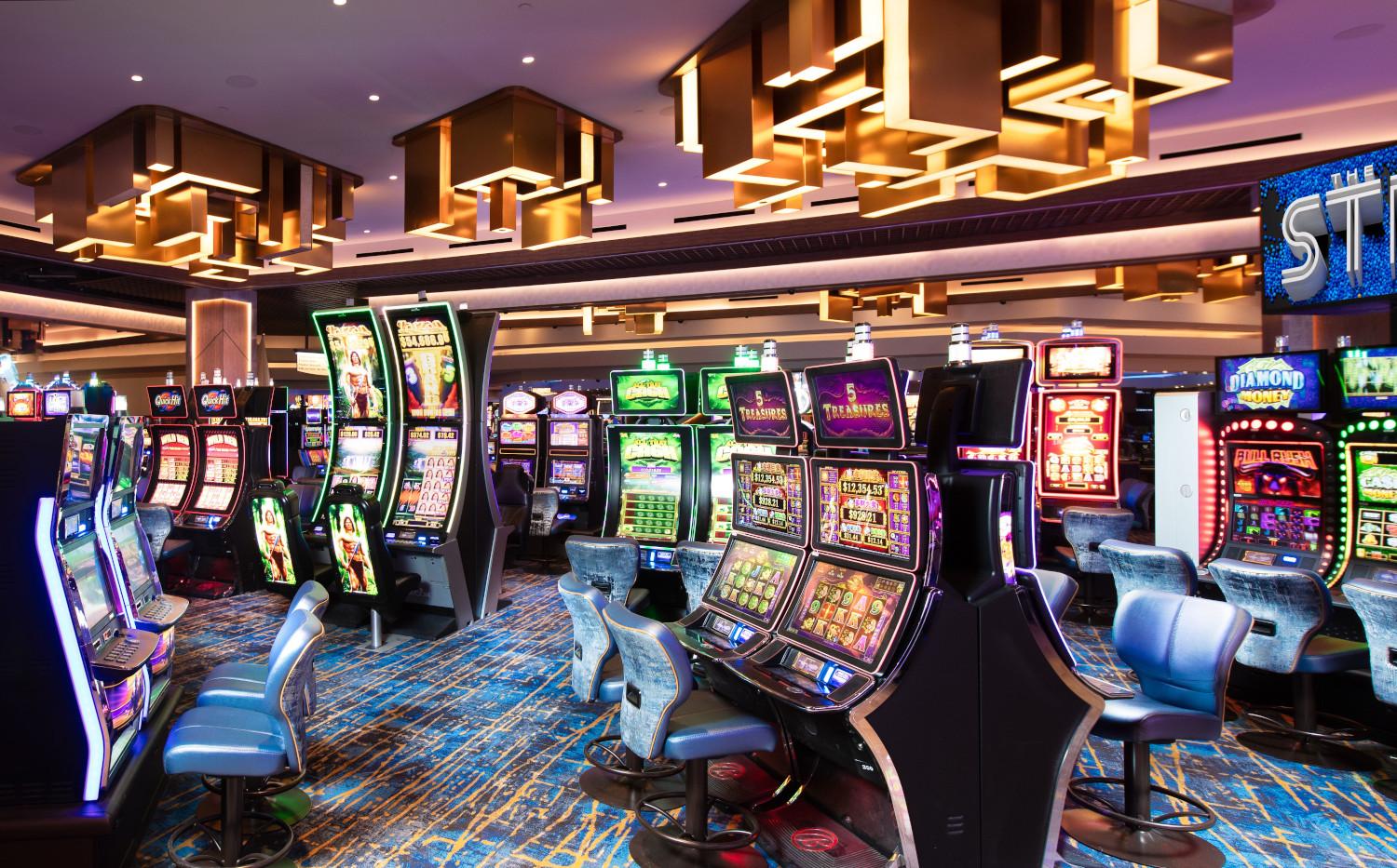 Slot Machines and Las Vegas Casinos