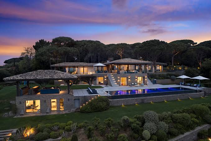 Experience Unmatched Elegance with an Ultra Luxury Villa Rental
