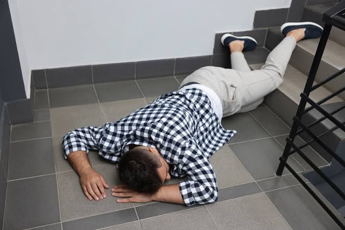 How the Best Slip and Fall Attorneys Prove Property Owner Negligence