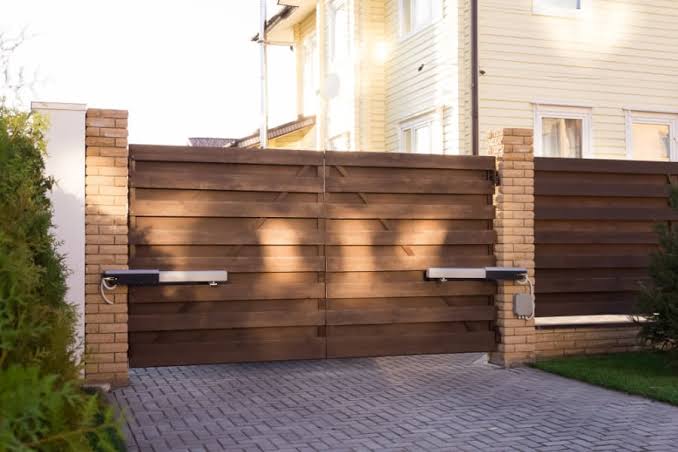 What to Know Before Installing an Automatic Driveway Gate