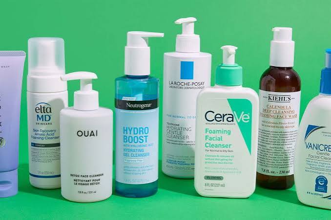 Stop the Shine: The Definitive Guide to the Best Face Wash for Oily Skin 