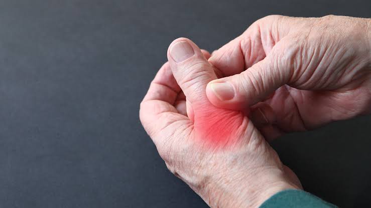 What Comes Before Surgery for a Sore Thumb